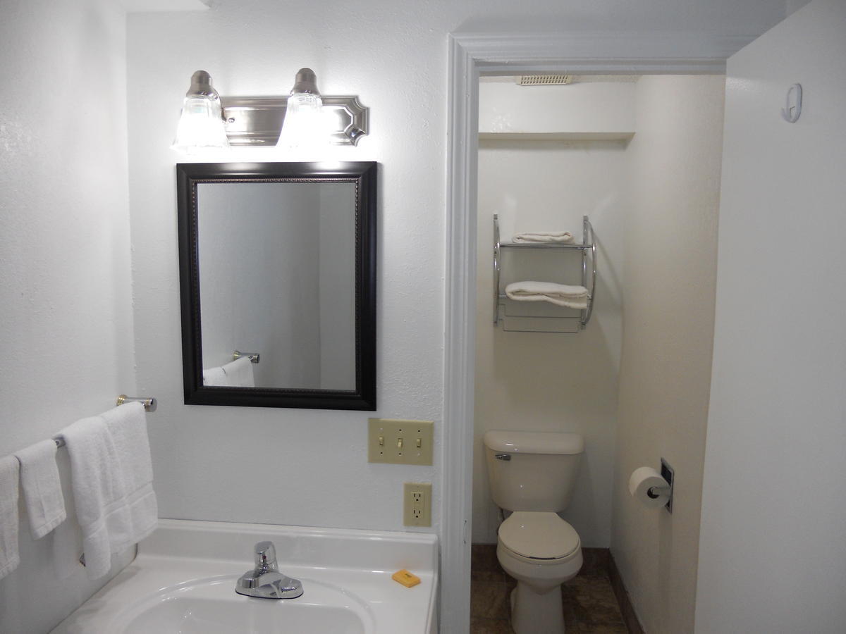 Knights Inn Harrisonville Room photo
